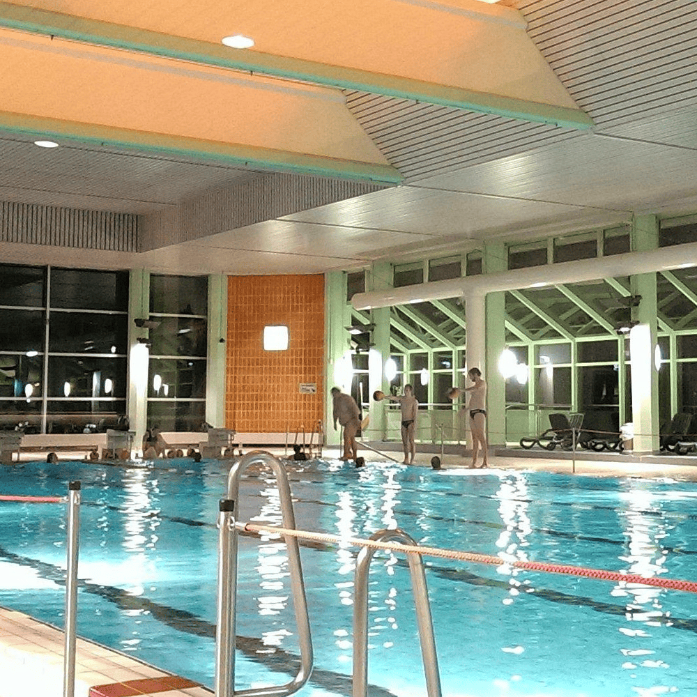 Schwimmkurs buchen und Termine finden